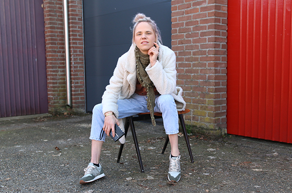 sneakers voor de lente scarlet